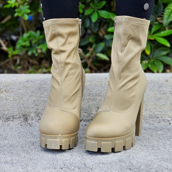 Women's Platform Ankle Chunky Heel Boots Taupe Color - Picture 3 of 5